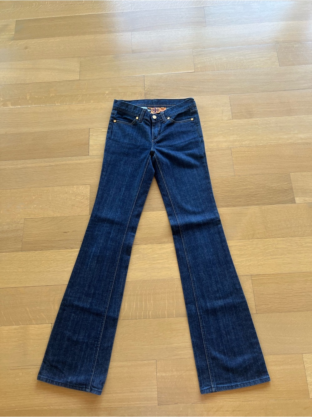 Tory Burch Women’s Dark Blue Jeans. Size 26